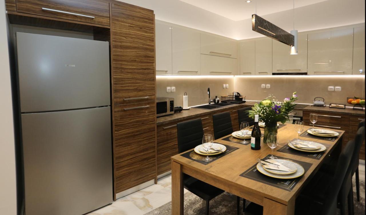 La Luxury Peneus